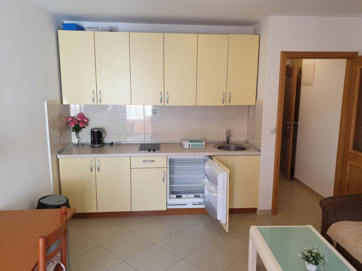 Apartments Knezovic Gradac  Zewnętrze zdjęcie