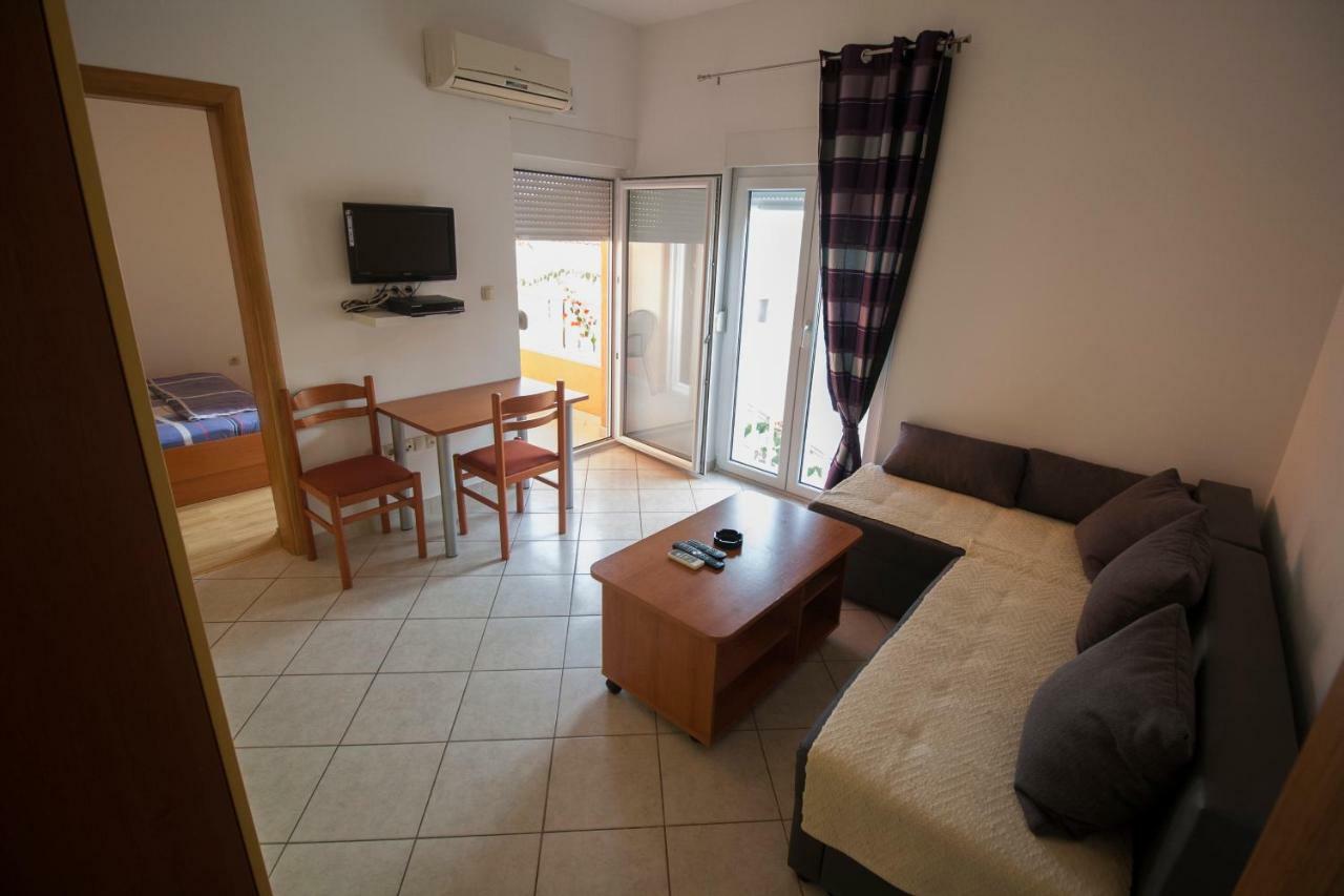 Apartments Knezovic Gradac  Zewnętrze zdjęcie