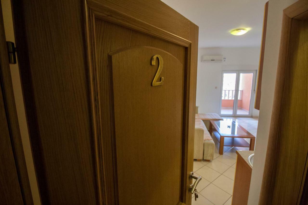 Apartments Knezovic Gradac  Zewnętrze zdjęcie