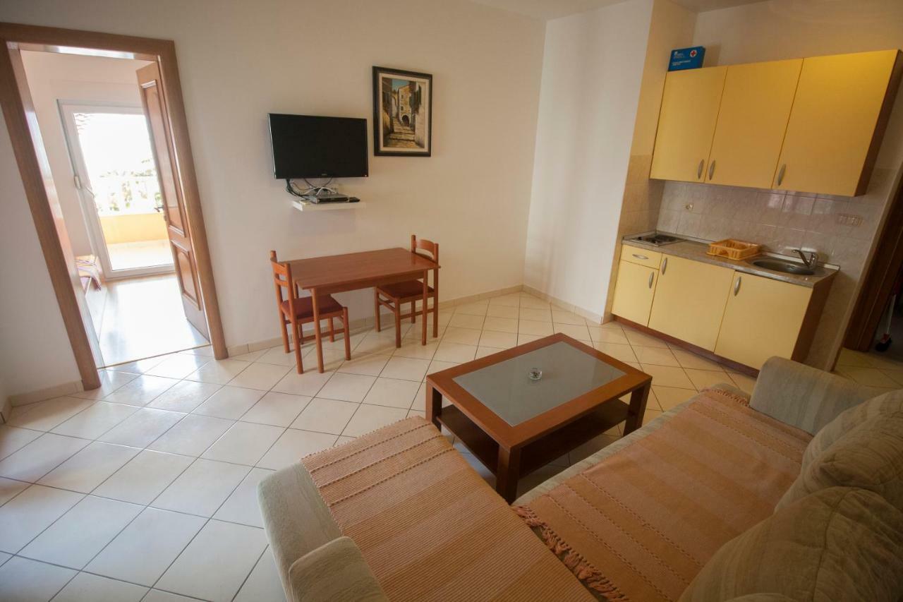 Apartments Knezovic Gradac  Zewnętrze zdjęcie