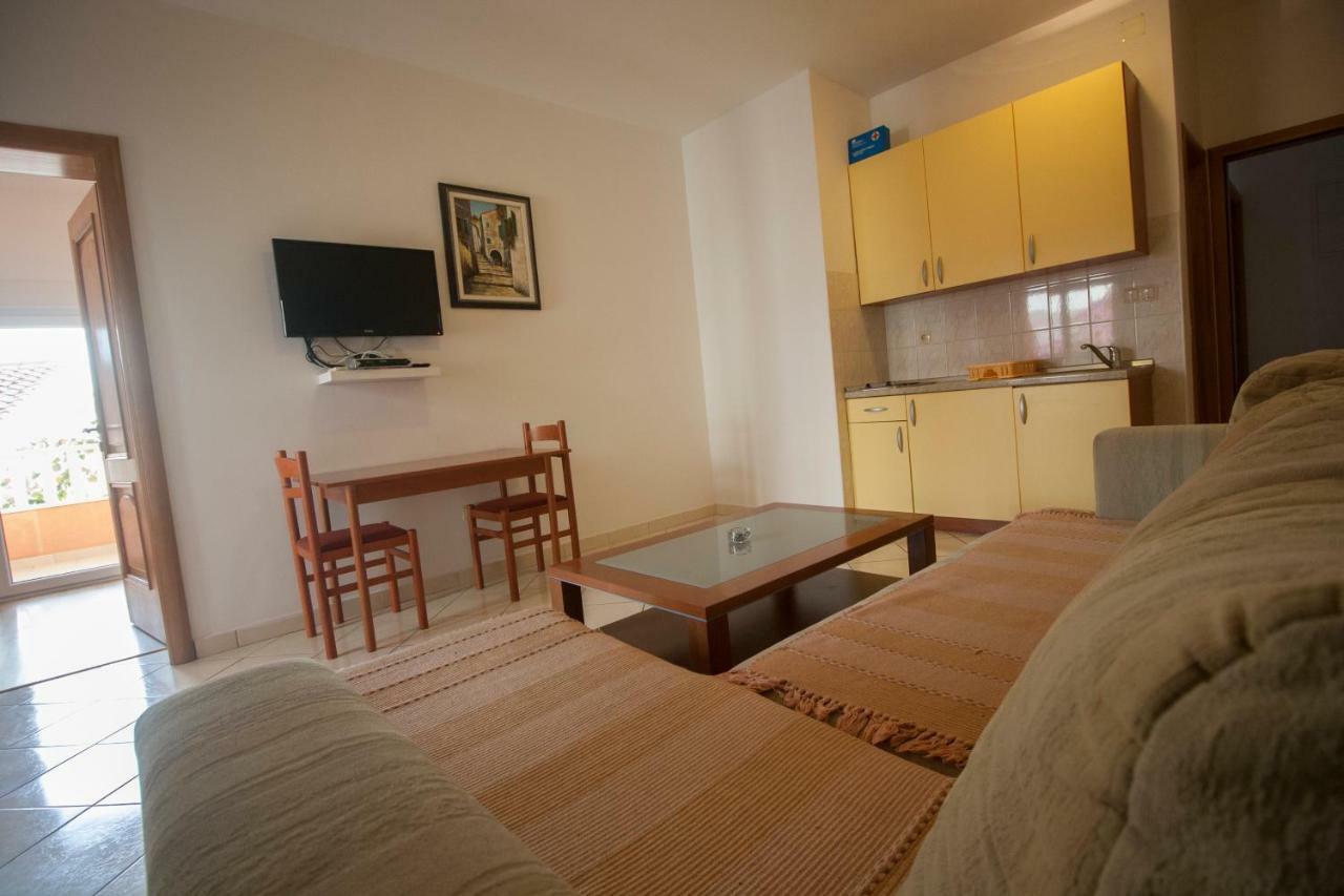 Apartments Knezovic Gradac  Zewnętrze zdjęcie
