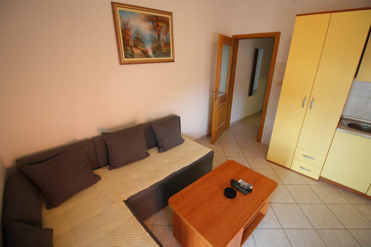 Apartments Knezovic Gradac  Zewnętrze zdjęcie