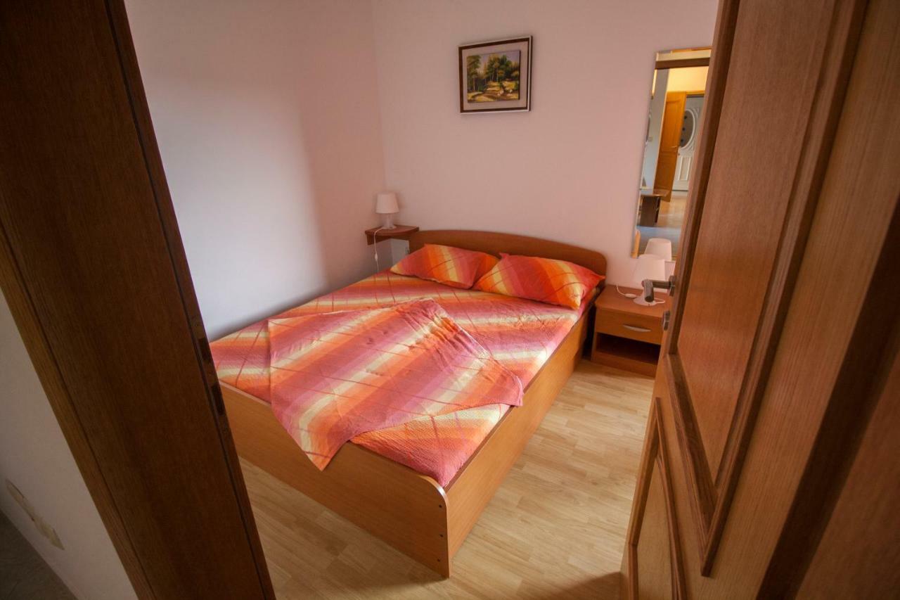 Apartments Knezovic Gradac  Zewnętrze zdjęcie