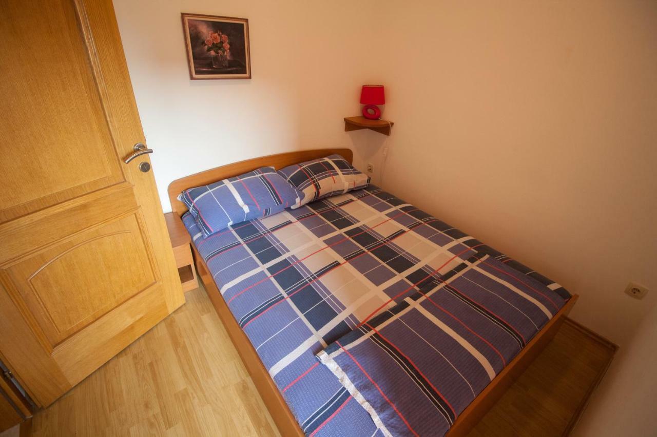 Apartments Knezovic Gradac  Zewnętrze zdjęcie
