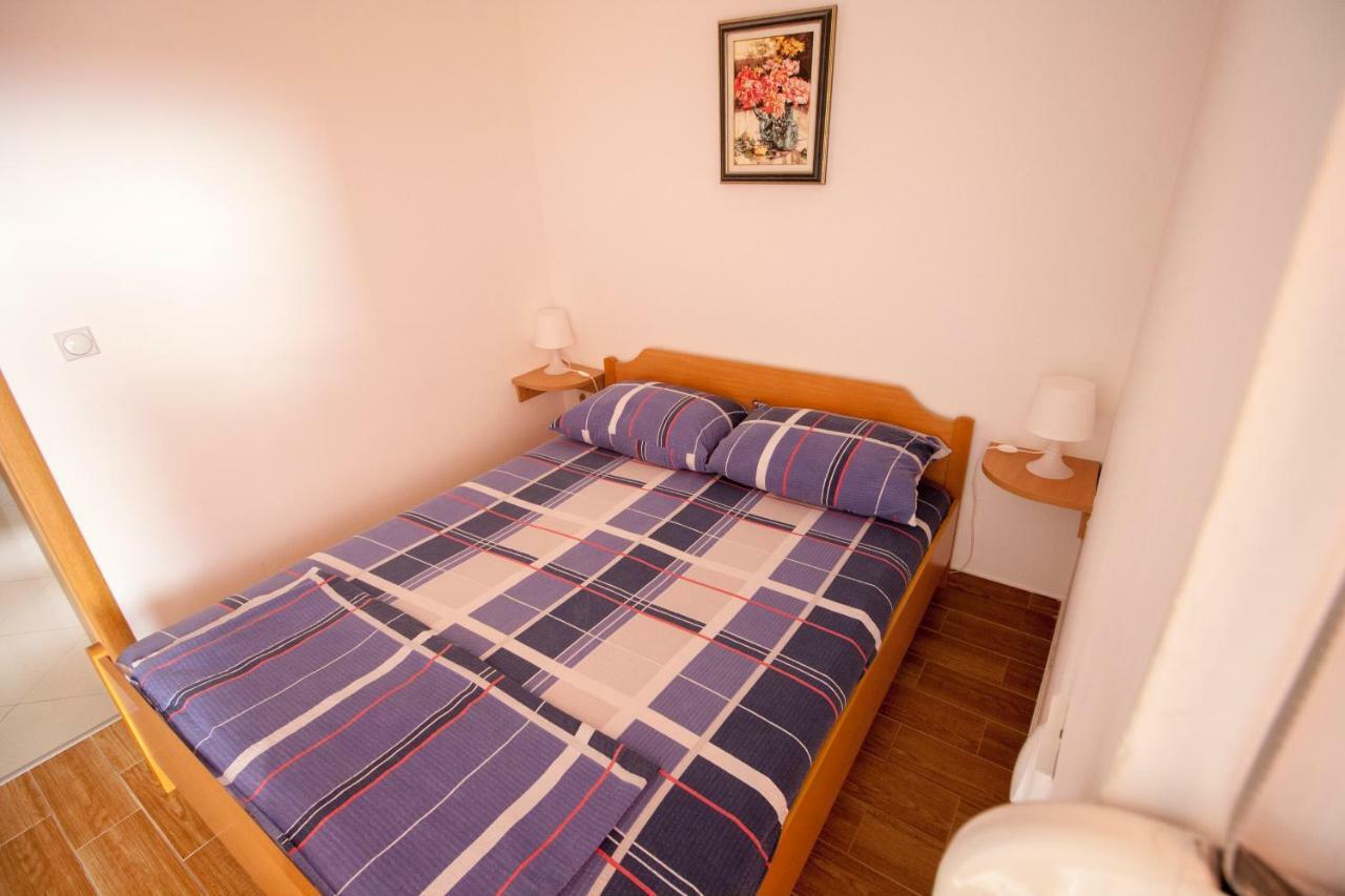 Apartments Knezovic Gradac  Zewnętrze zdjęcie