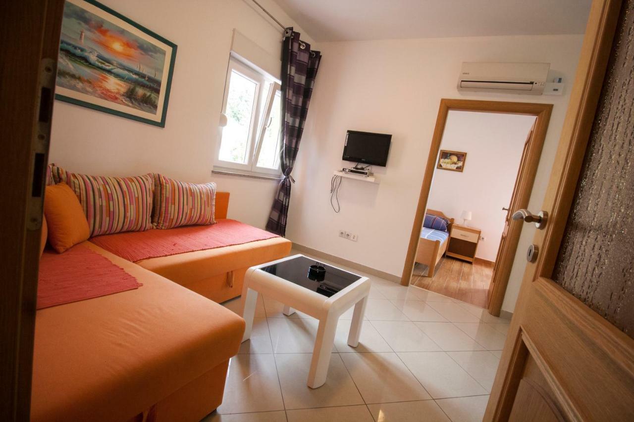 Apartments Knezovic Gradac  Zewnętrze zdjęcie