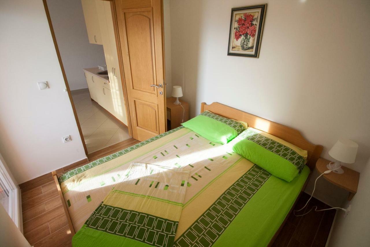 Apartments Knezovic Gradac  Zewnętrze zdjęcie
