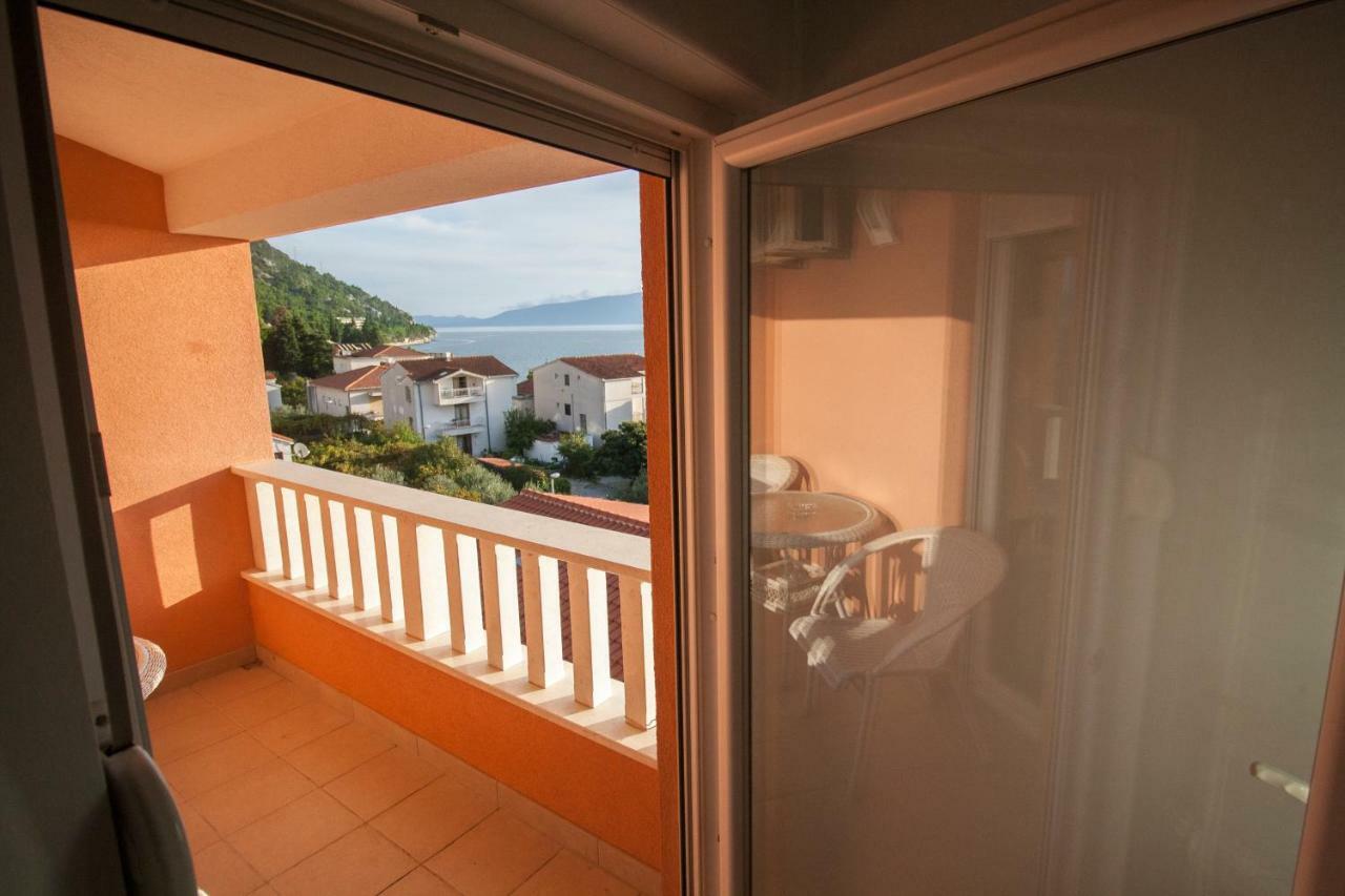 Apartments Knezovic Gradac  Zewnętrze zdjęcie