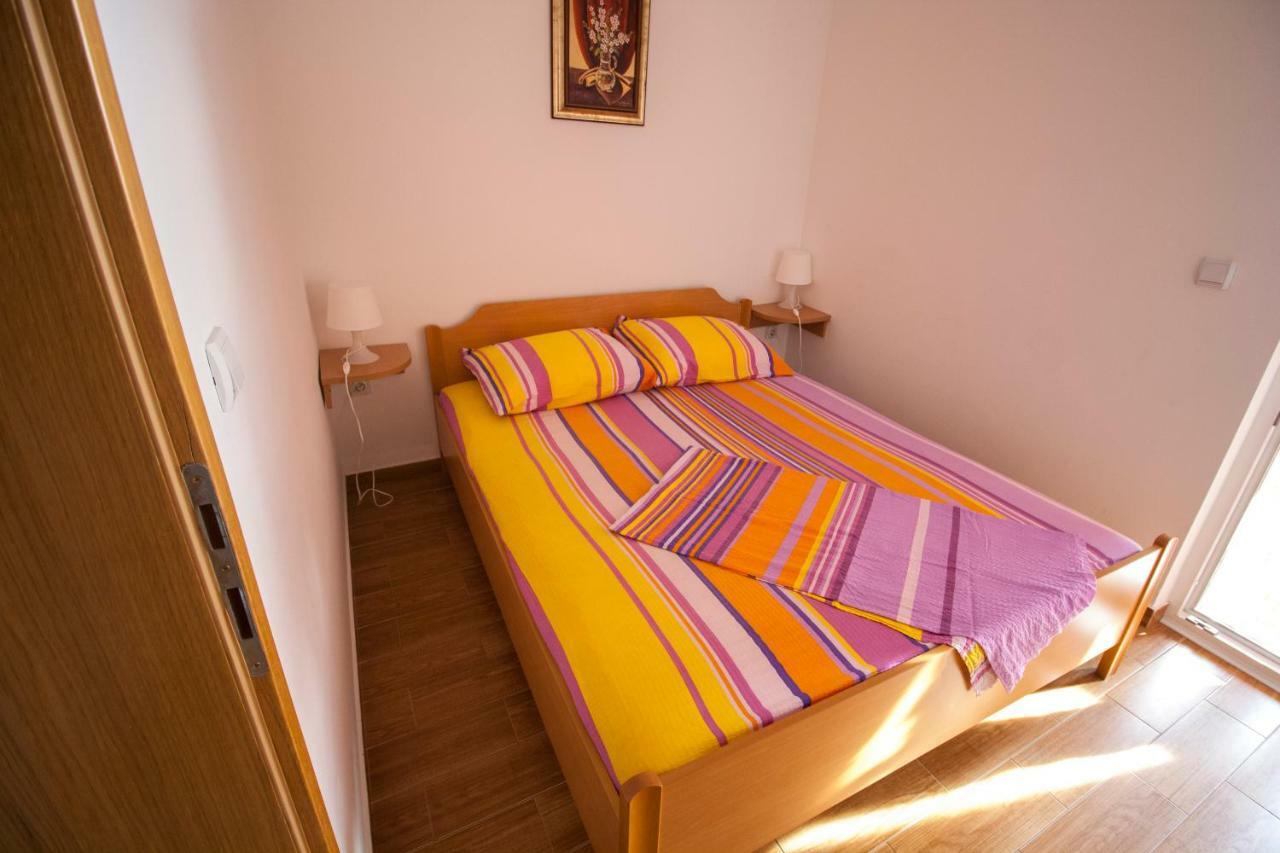 Apartments Knezovic Gradac  Zewnętrze zdjęcie