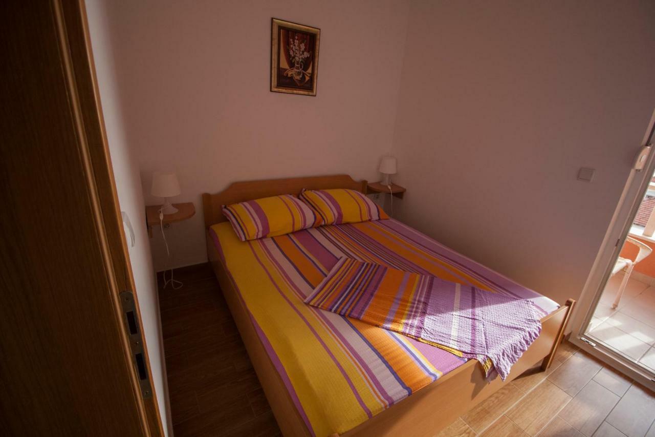 Apartments Knezovic Gradac  Zewnętrze zdjęcie